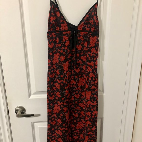 Red & Black Floral print Dress - Picture 4 of 8